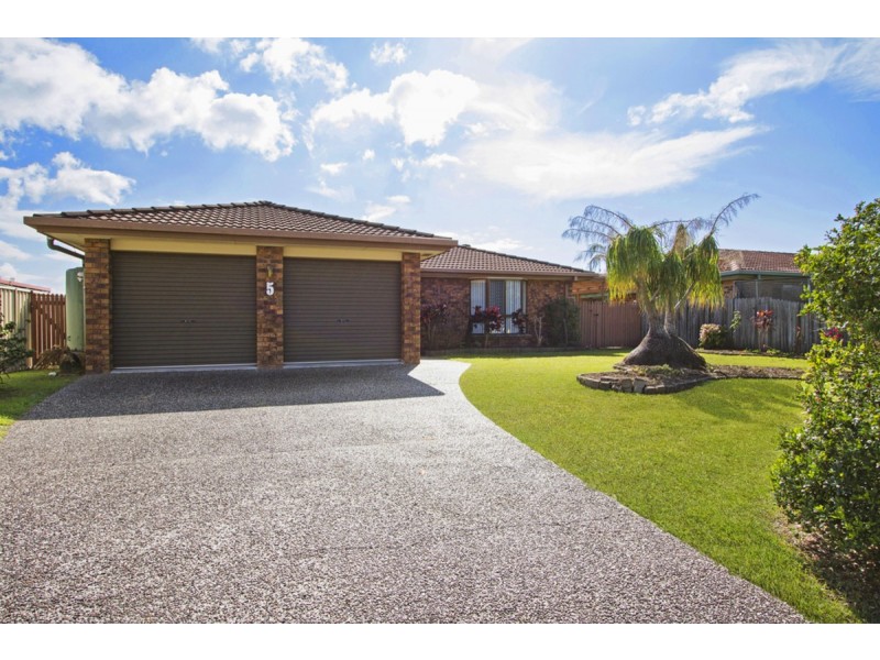 5 Lakefield Crescent, Paradise Point QLD 4216
