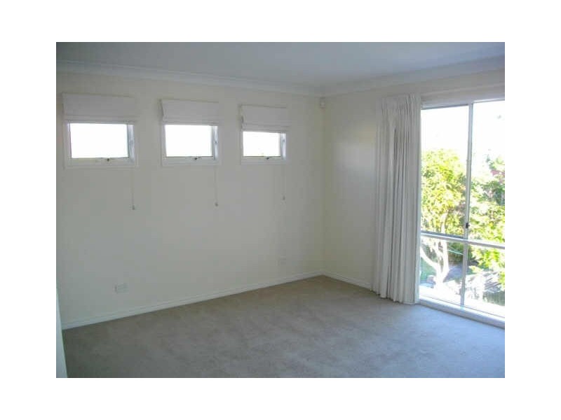 36A Victor Avenue, Paradise Point QLD 4216