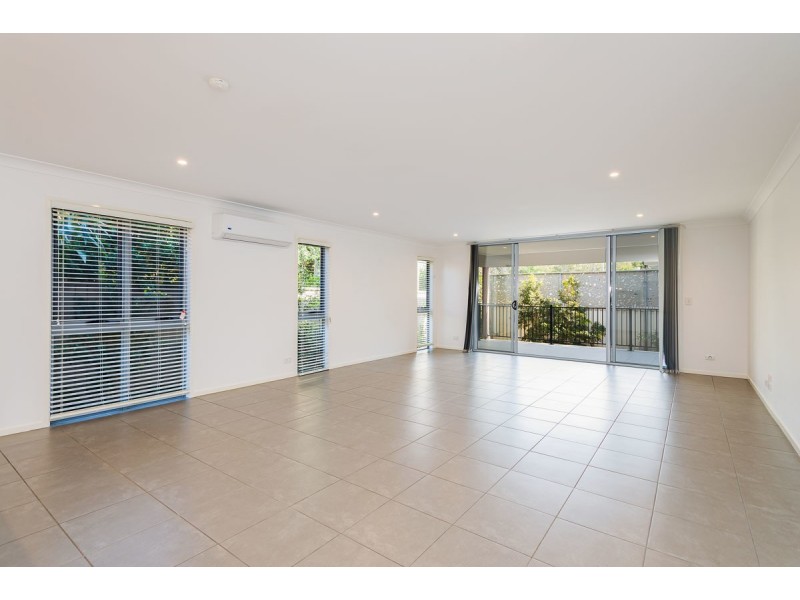 2/40 Alinga Street, Coombabah QLD 4216