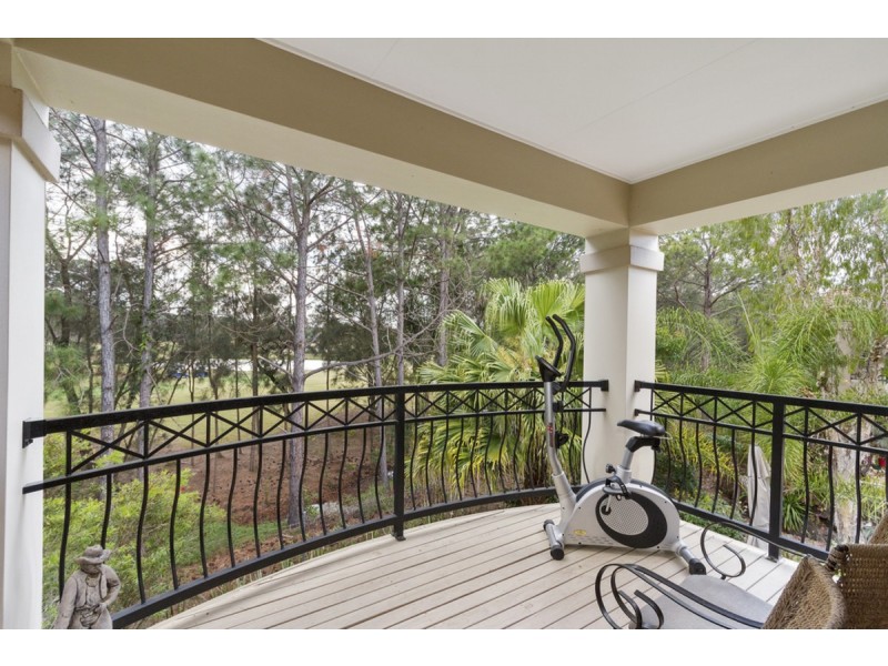 21/23 Santa Barbara Road, Hope Island QLD 4212