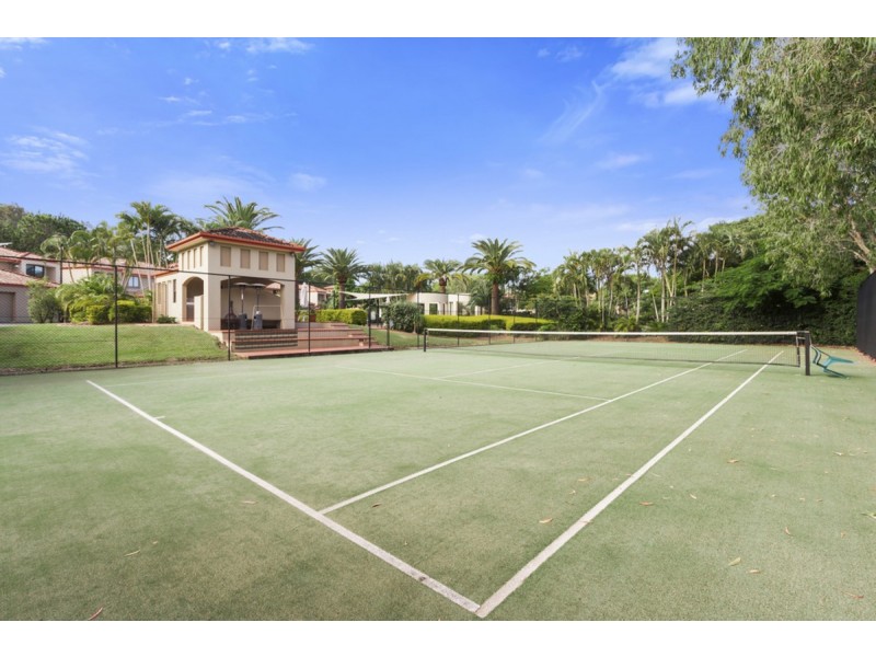 21/23 Santa Barbara Road, Hope Island QLD 4212