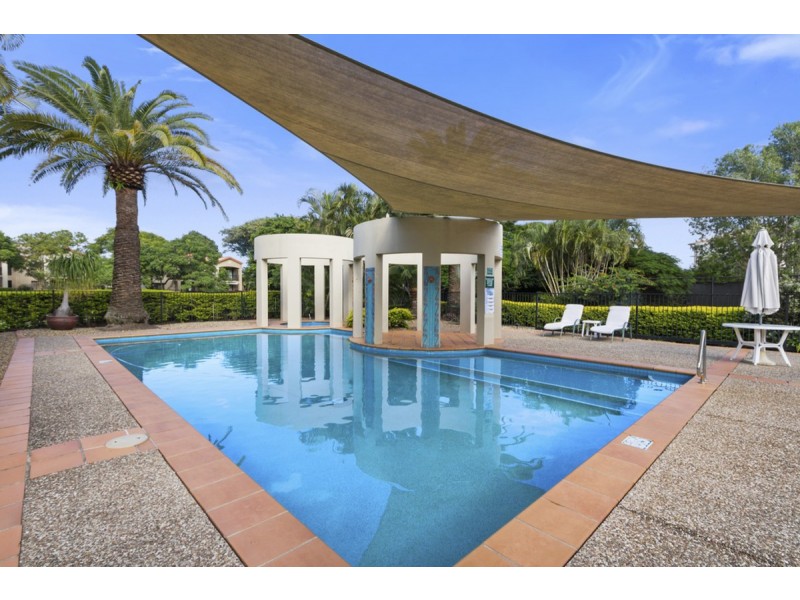 21/23 Santa Barbara Road, Hope Island QLD 4212