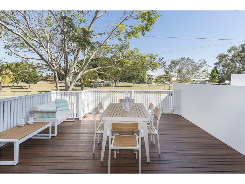 1/38 Nankeen Avenue, Paradise Point QLD 4216