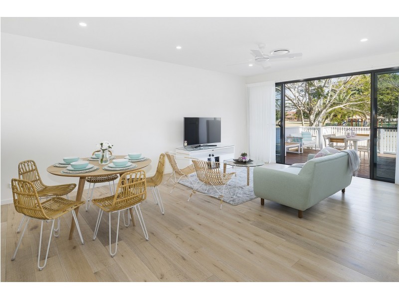 1/38 Nankeen Avenue, Paradise Point QLD 4216