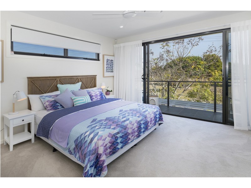 1/38 Nankeen Avenue, Paradise Point QLD 4216