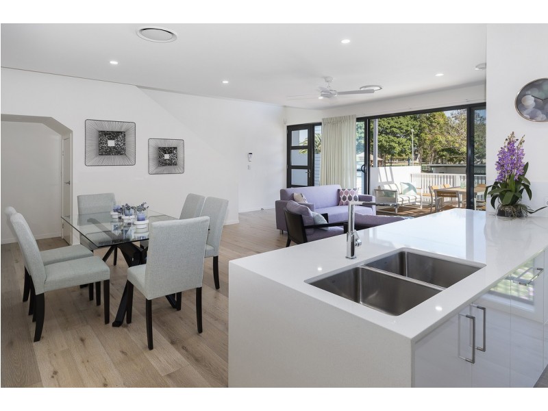 4/38 Nankeen Avenue, Paradise Point QLD 4216