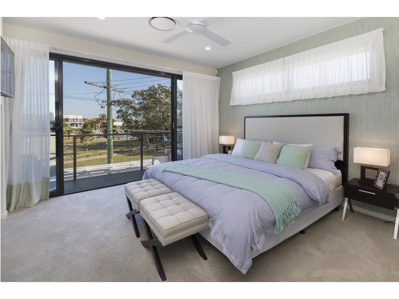 4/38 Nankeen Avenue, Paradise Point QLD 4216