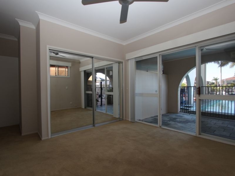 28 Bulolo Avenue, Runaway Bay QLD 4216