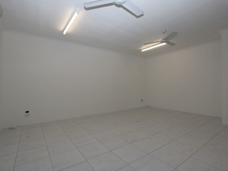 28 Bulolo Avenue, Runaway Bay QLD 4216