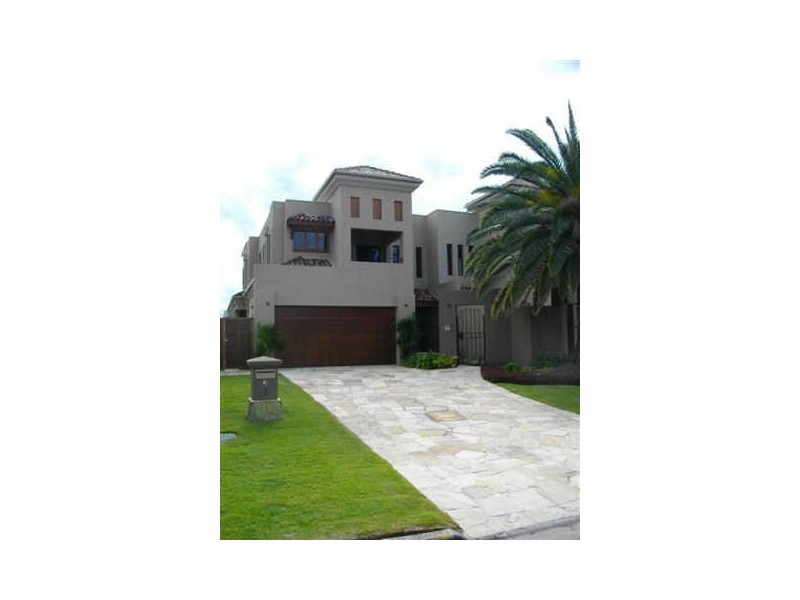 1/9 Huon Crescent, Runaway Bay QLD 4216