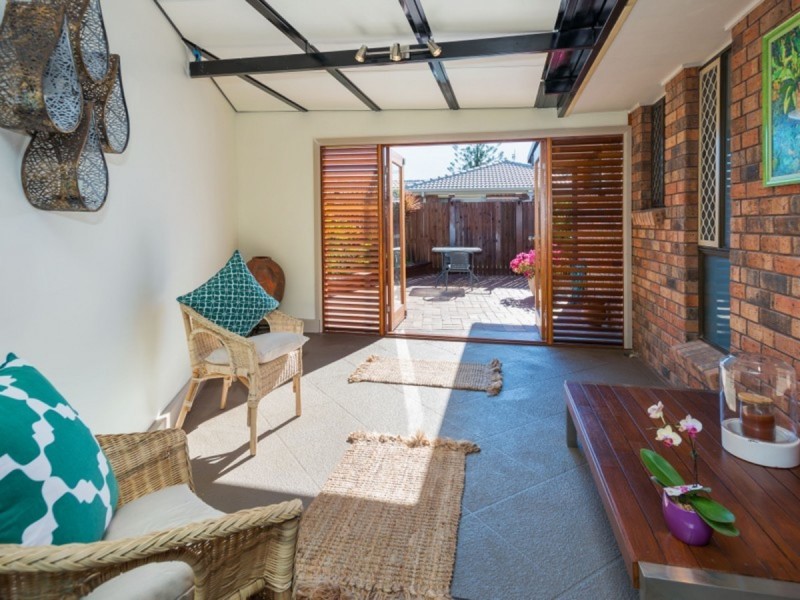 2/20 Warrie Close, Paradise Point QLD 4216