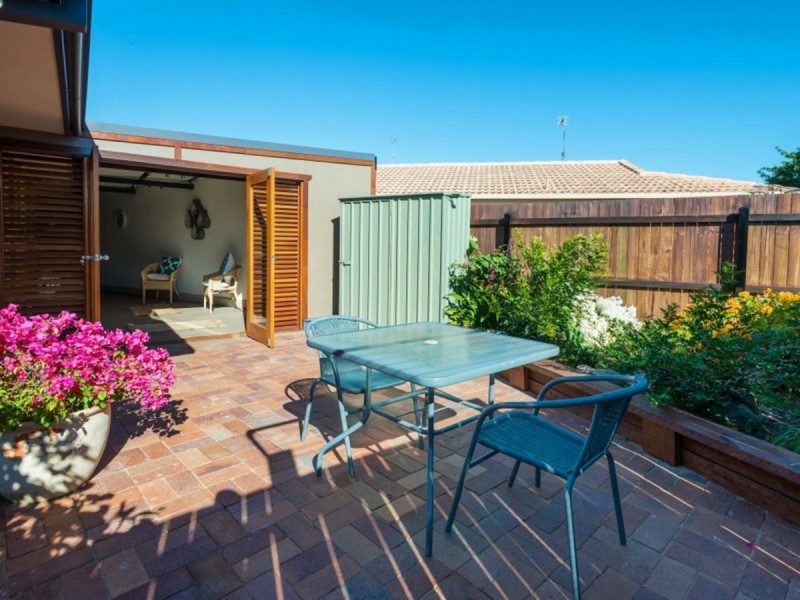 2/20 Warrie Close, Paradise Point QLD 4216