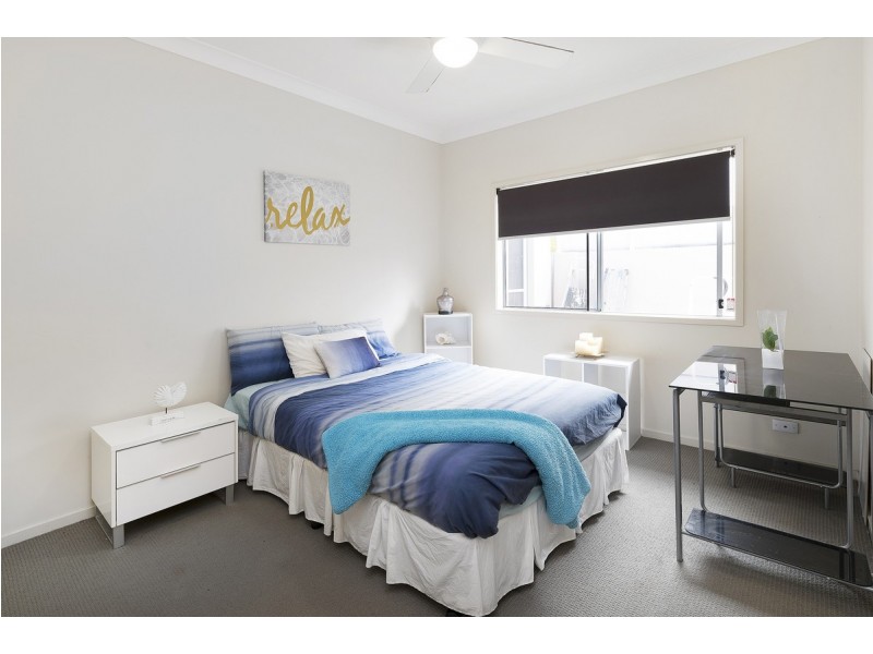 10 Iridium Drive, Hope Island QLD 4212