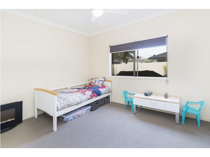 10 Iridium Drive, Hope Island QLD 4212