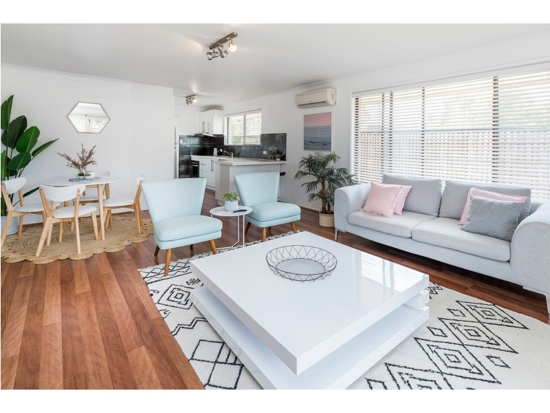 2/35 Milton Avenue, Paradise Point QLD 4216