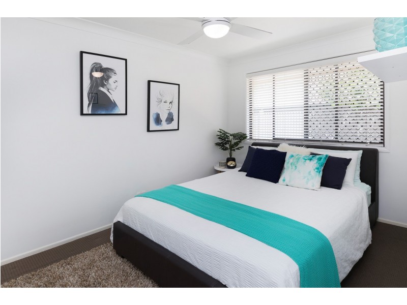 2/35 Milton Avenue, Paradise Point QLD 4216