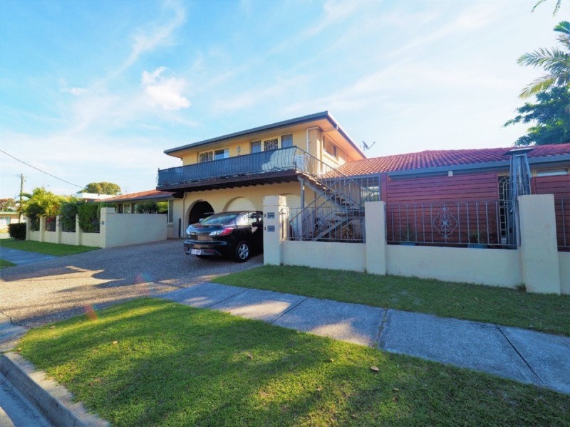 2/35 Milton Avenue, Paradise Point QLD 4216