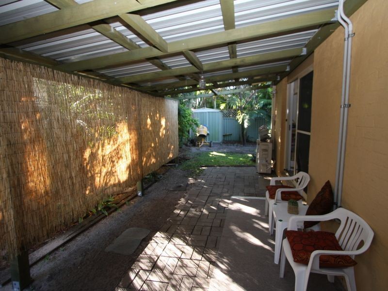 25 Victor Avenue, Paradise Point QLD 4216