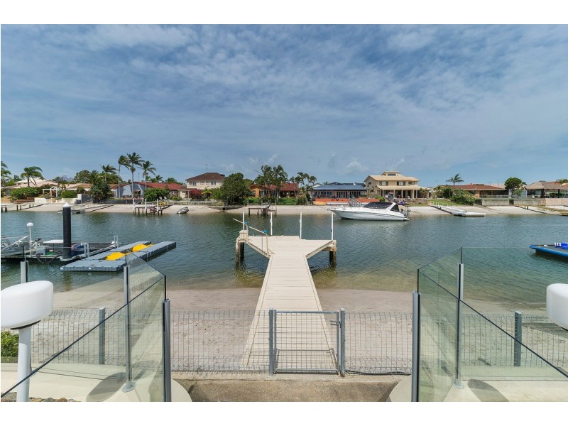 68 Oxley Drive, Paradise Point QLD 4216