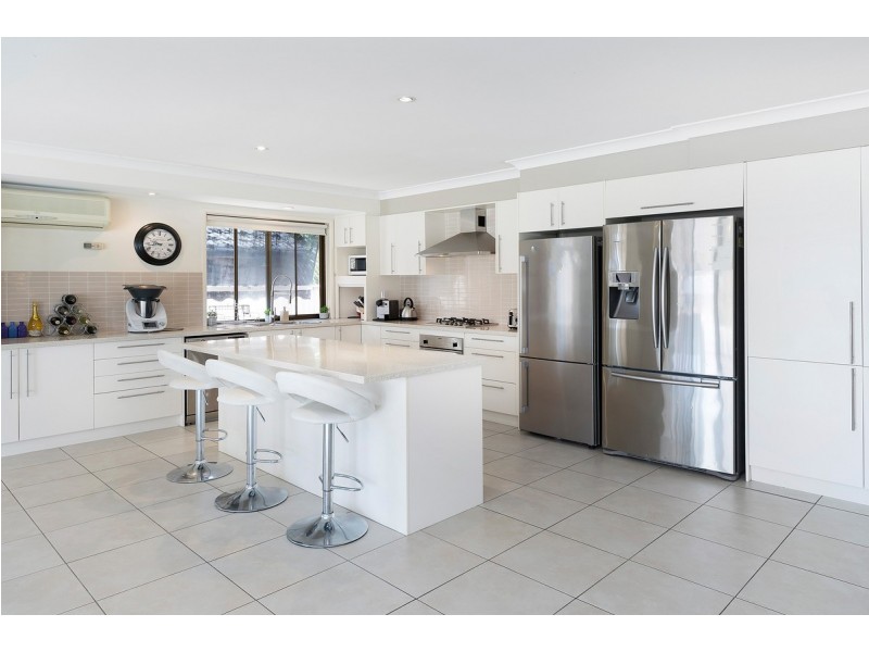 68 Oxley Drive, Paradise Point QLD 4216
