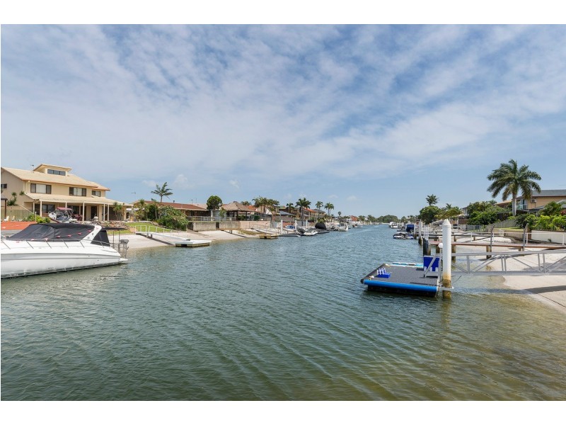 68 Oxley Drive, Paradise Point QLD 4216