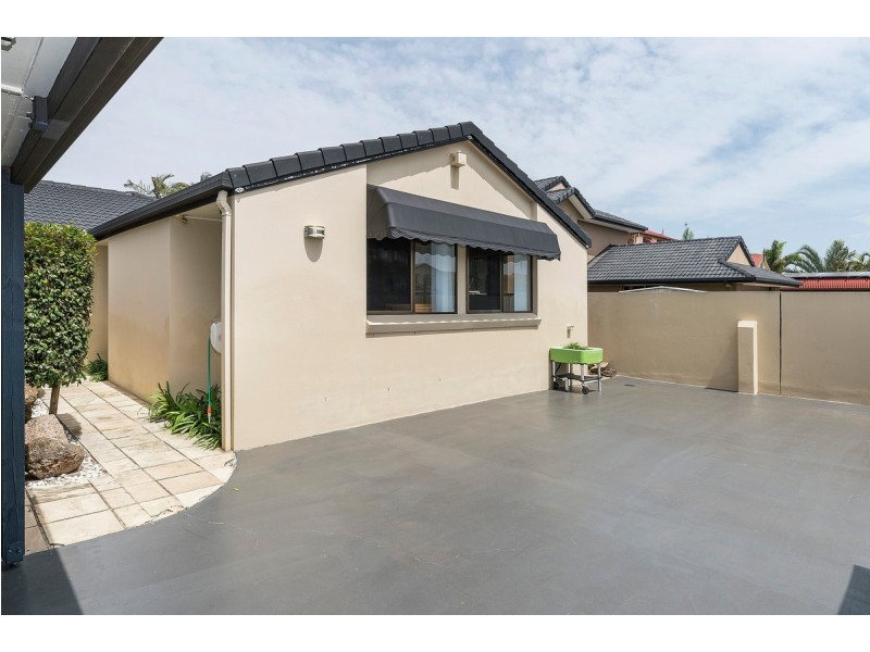 68 Oxley Drive, Paradise Point QLD 4216