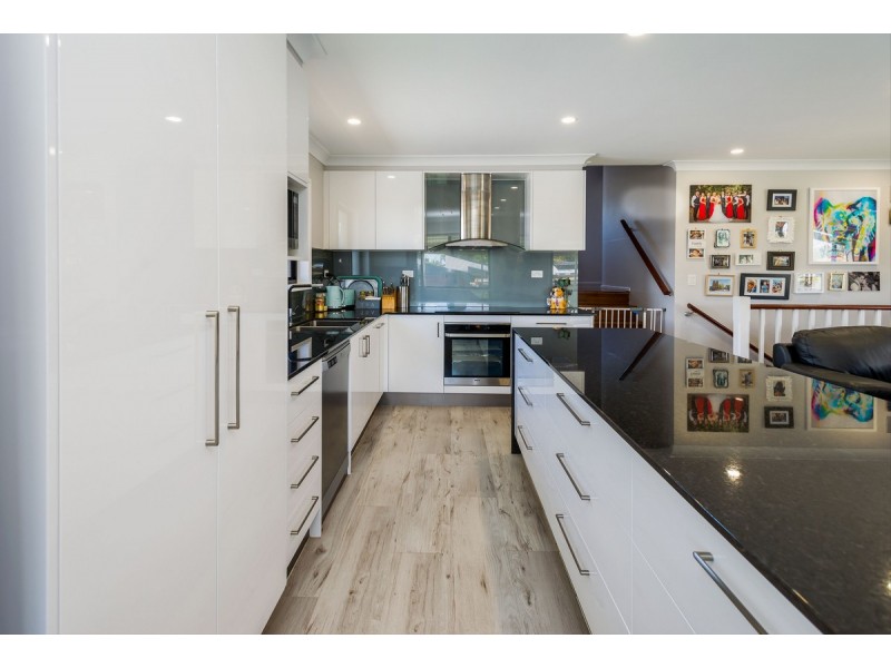 22 Nambur Street, Runaway Bay QLD 4216