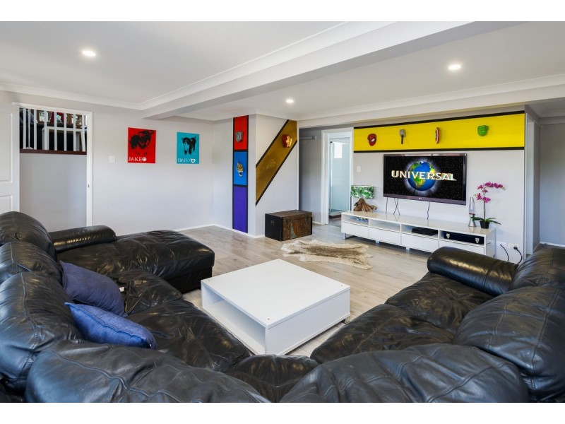 22 Nambur Street, Runaway Bay QLD 4216