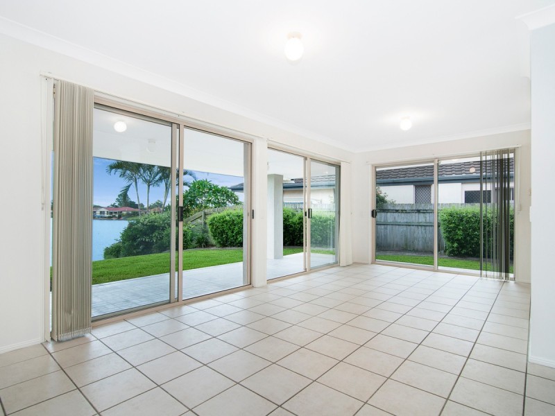 44 Burrendong Road, Coombabah QLD 4216