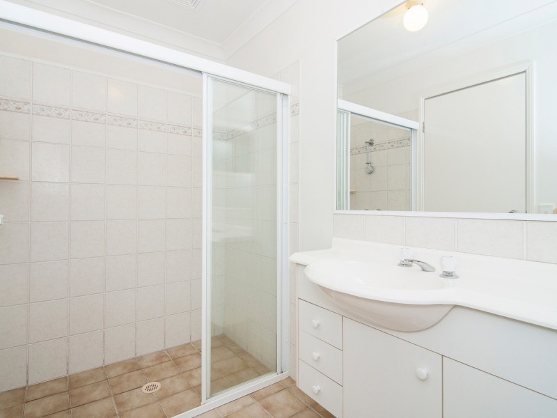 44 Burrendong Road, Coombabah QLD 4216