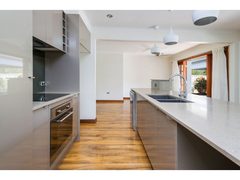 16 St Nicholas Street, Runaway Bay QLD 4216