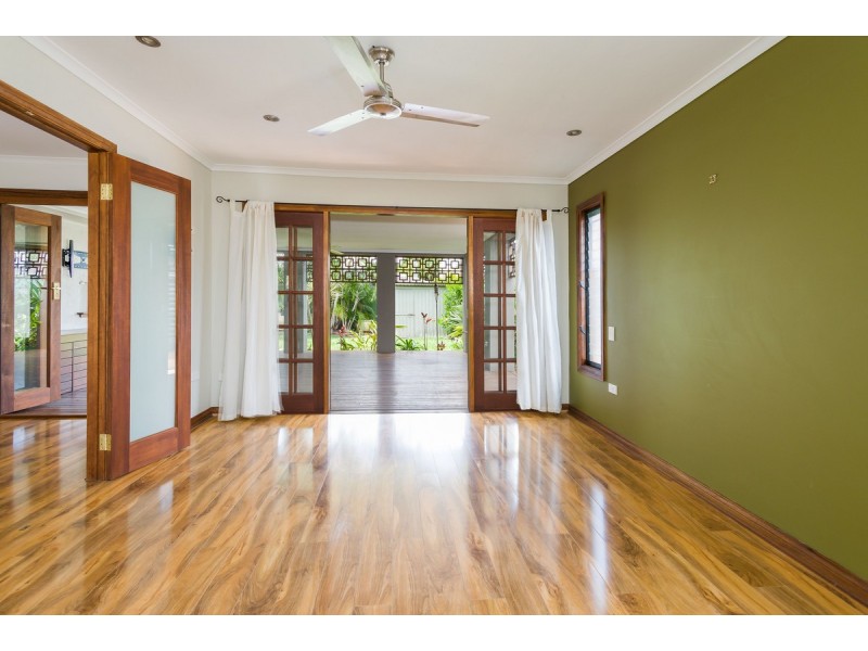 16 St Nicholas Street, Runaway Bay QLD 4216