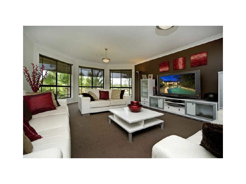 22 Eastern Court, Helensvale QLD 4212