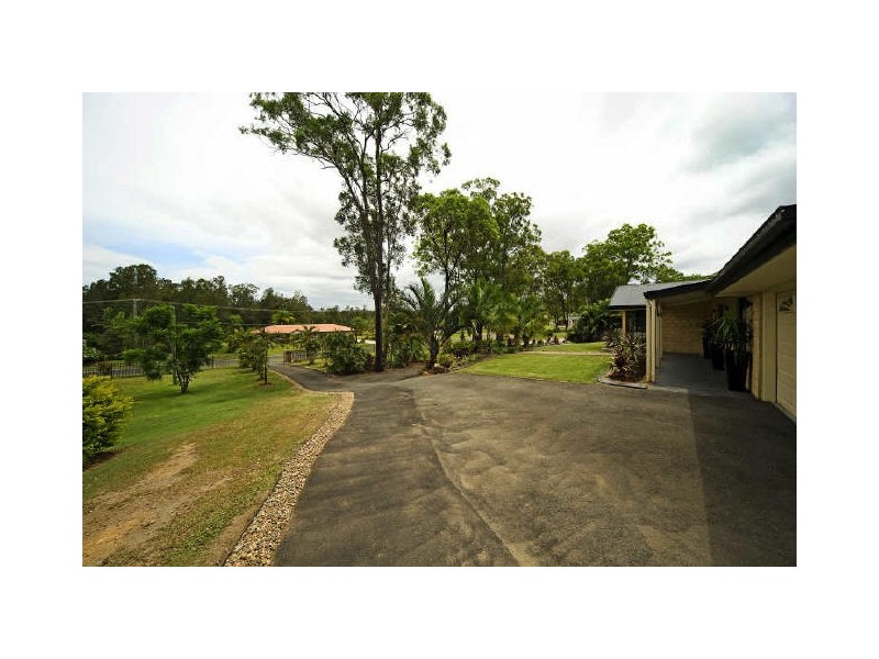 22 Eastern Court, Helensvale QLD 4212