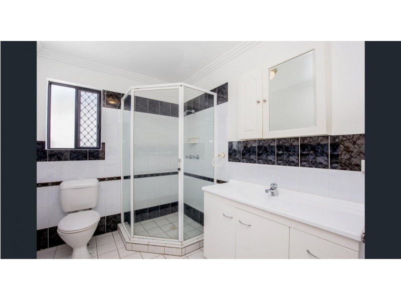 60 Jacaranda Avenue, Hollywell QLD 4216