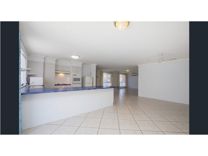 60 Jacaranda Avenue, Hollywell QLD 4216