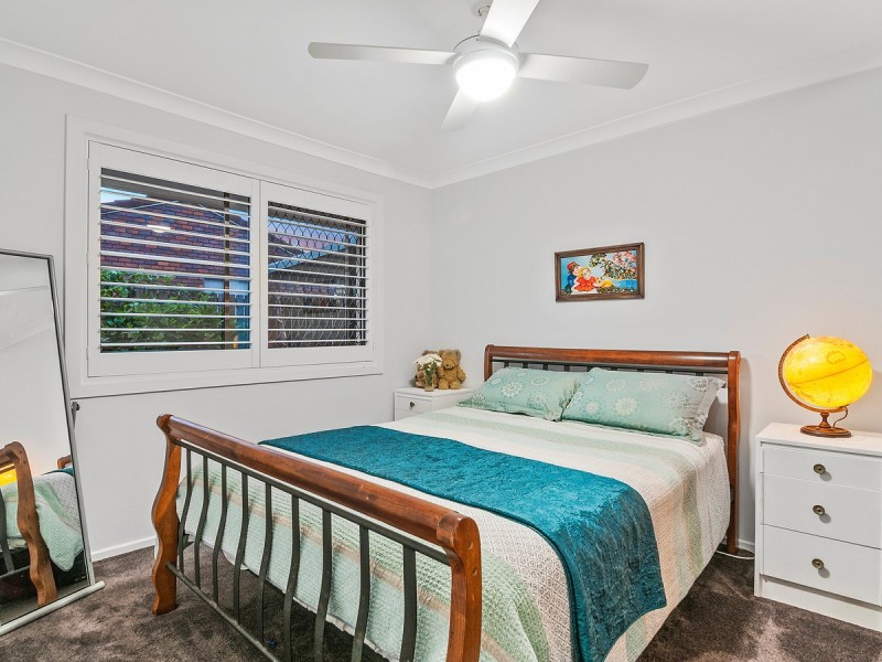 10 Gladiolus Court, Hollywell QLD 4216