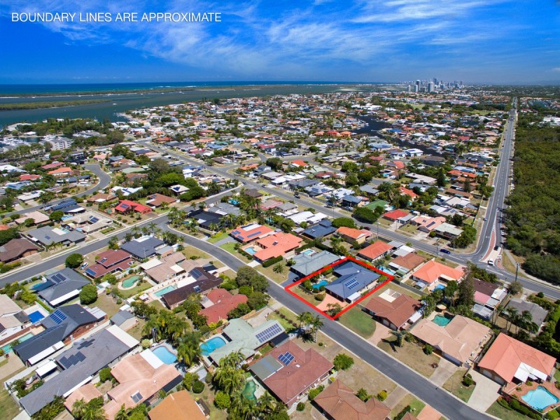 10 Gladiolus Court, Hollywell QLD 4216