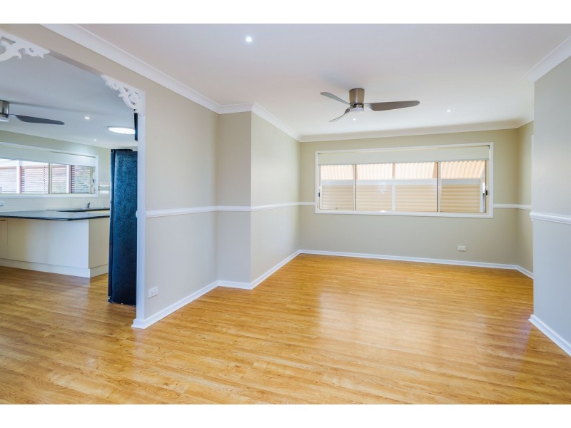 26 Crescent Avenue, Hope Island QLD 4212