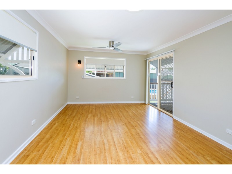 26 Crescent Avenue, Hope Island QLD 4212