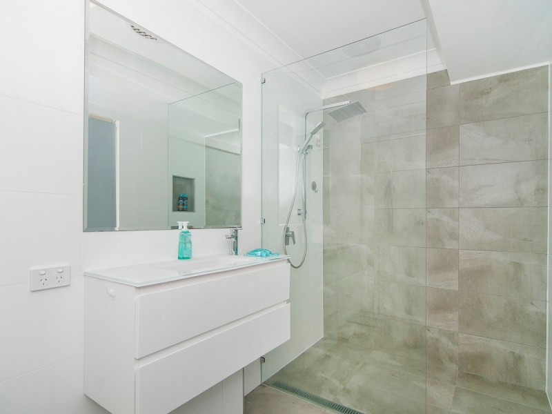 1/22 Brady Drive, Coombabah QLD 4216