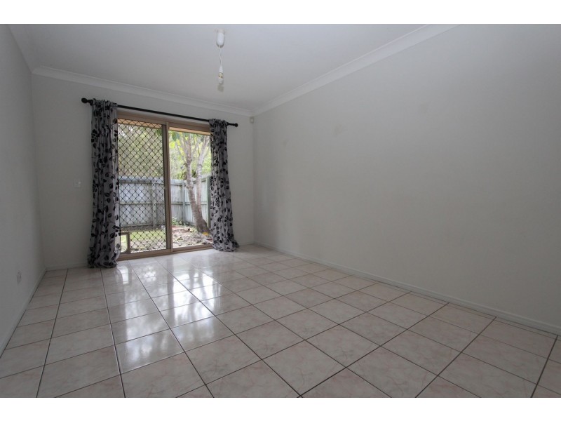 1/13 Pamela Court, Labrador QLD 4215