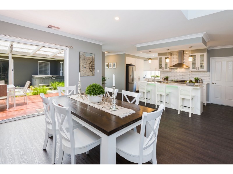 38 Azure Way, Coomera QLD 4209