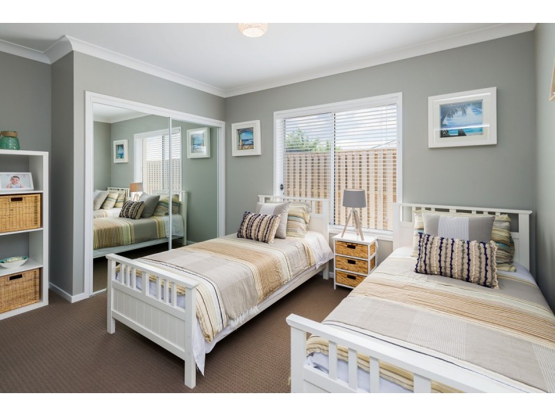 38 Azure Way, Coomera QLD 4209
