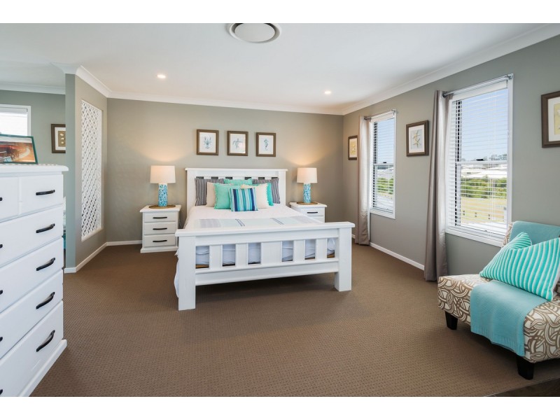 38 Azure Way, Coomera QLD 4209