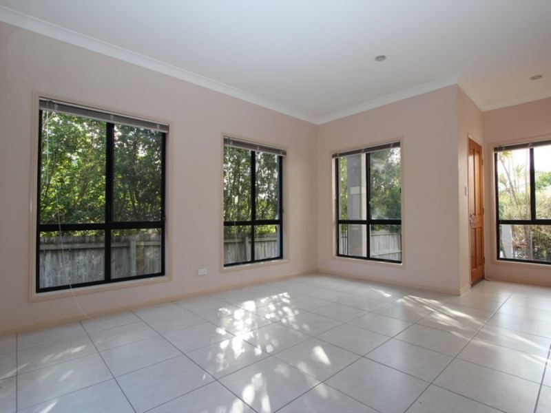 8B Judith Avenue, Southport QLD 4215