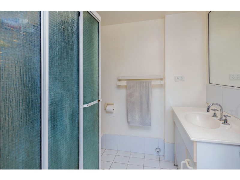 3/16-18 Abalone Ave., Paradise Point QLD 4216