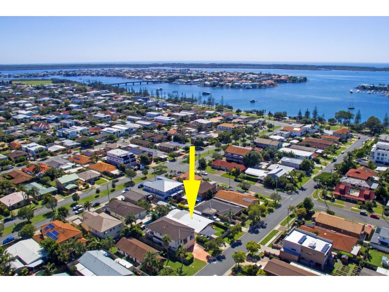25 Victor Avenue, Paradise Point QLD 4216