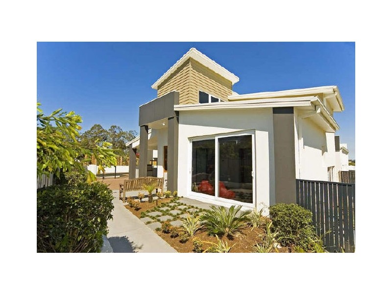 16 Village High Crescent, Coomera QLD 4209