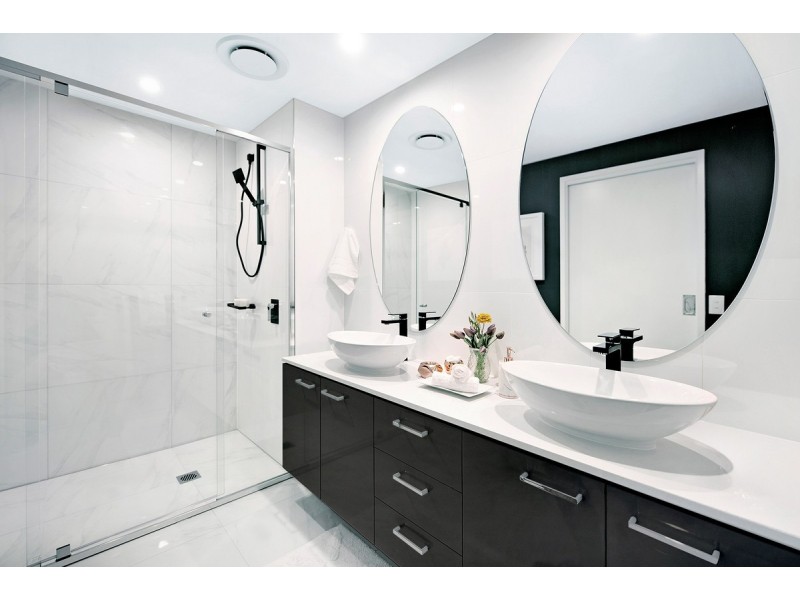 34 John Francis Dve, Carrara QLD 4211